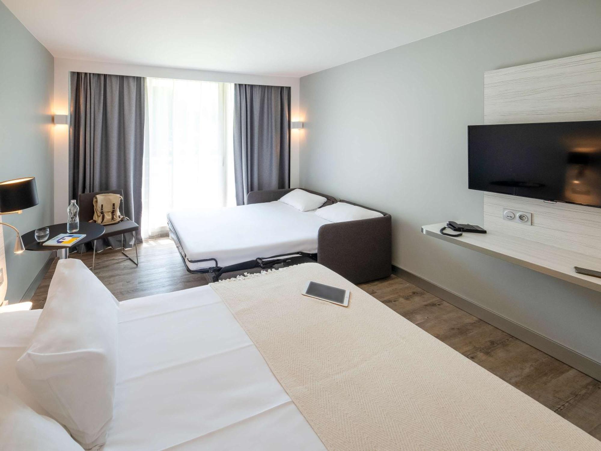 โนโวเทล ลา กร็องด์-มอต กอล์ฟ Hotel ลา กร็องเดอ-ม็อต ภายนอก รูปภาพ